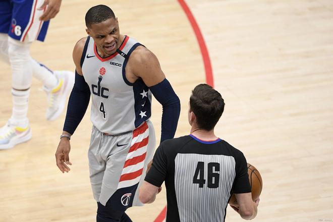 战胜对手的 战胜对手的