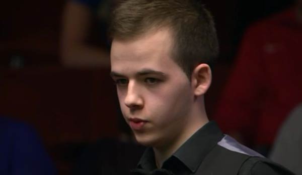 冠赛场上积 冠赛场上积