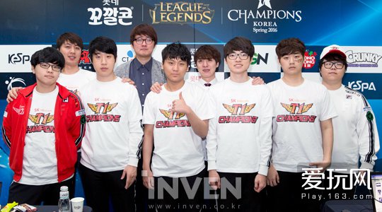 加大对青年 加大对青年